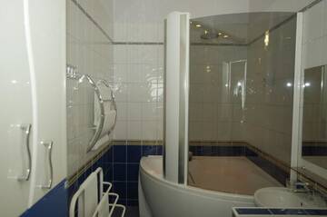 Фото номера Апартаменты с 2 спальнями Гостевой дом Europe Guesthouse г. Нарва 4